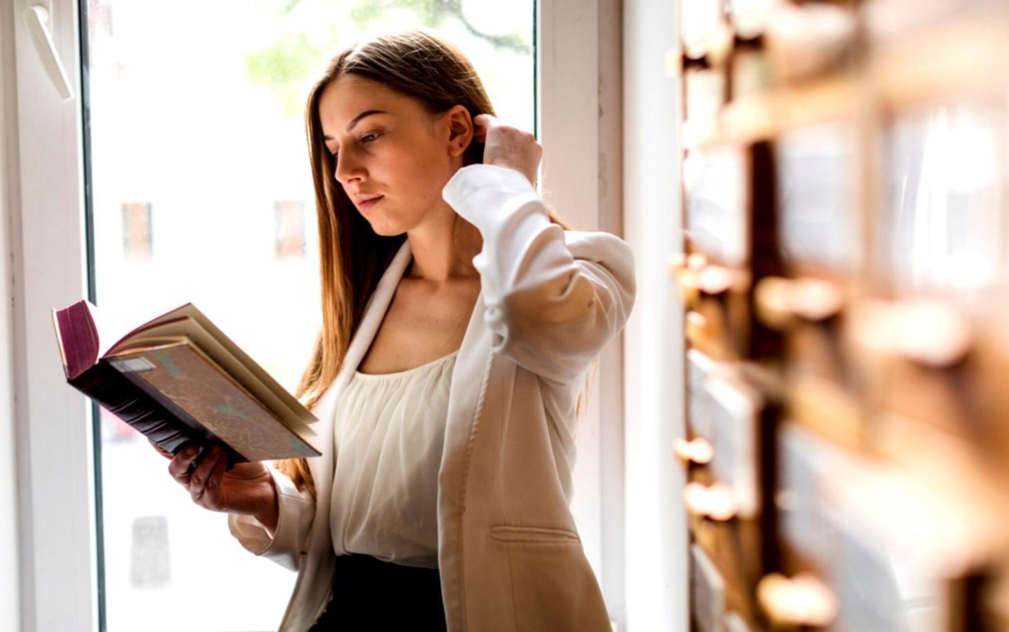 Entrepreneur travaillant sur sa stratégie financière